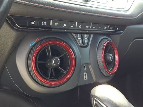 Used 2020 Chevrolet Blazer RS w/ LPO, Floor Liner Package FWD image 13