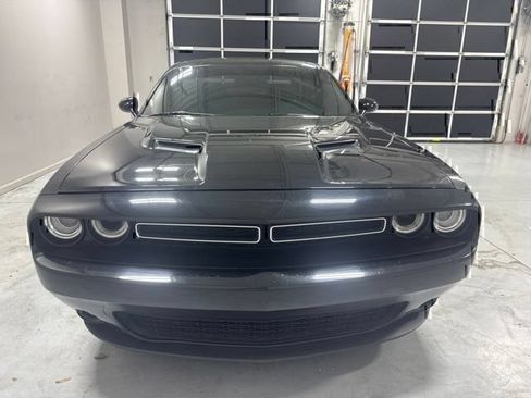 Used 2017 Dodge Challenger R/T RWD image 2