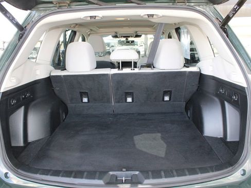Used 2024 Subaru Forester Premium AWD/4WD image 58
