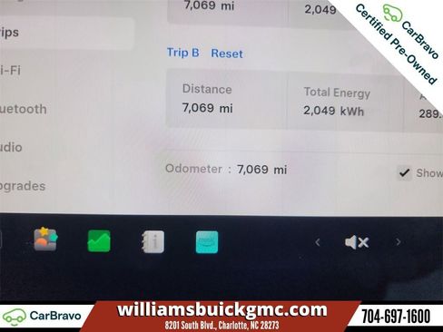 Used 2024 Tesla Model Y Performance image 13