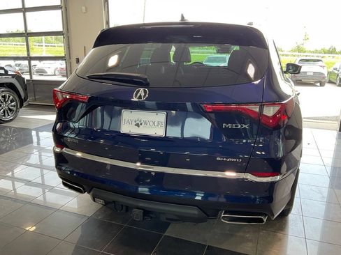 Used 2024 Acura MDX SH-AWD w/ Advance Package image 5