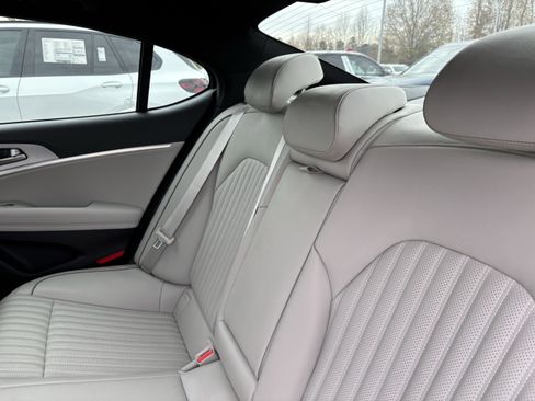 Used 2023 Genesis G70 2.0T w/ Sport Prestige Package image 32