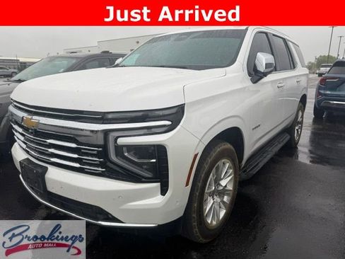 Used 2025 Chevrolet Tahoe Premier AWD/4WD image 1