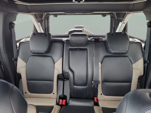 Used 2024 Ford Bronco Wildtrak AWD/4WD image 9