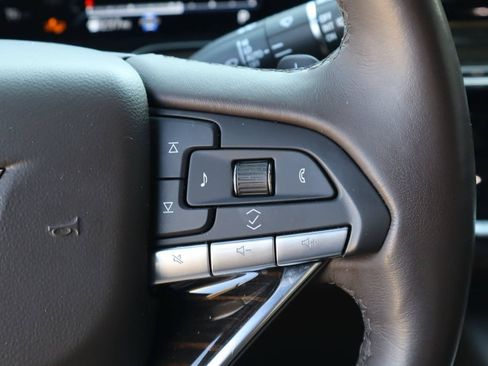 Used 2024 Cadillac Escalade ESV Sport AWD/4WD image 15