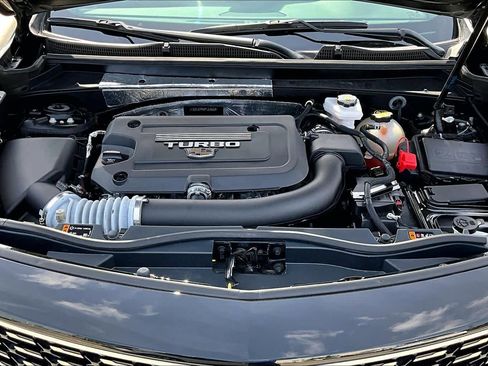 Used 2023 Cadillac XT4 Premium Luxury w/ Cold Weather Package FWD image 31