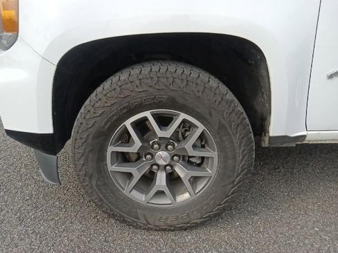 Used 2022 GMC Canyon AT4 w/ Trailering Package image 10