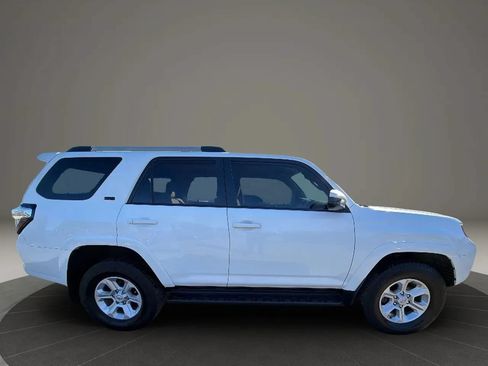Used 2022 Toyota 4Runner SR5 AWD/4WD image 4