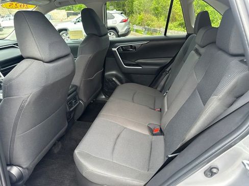 Used 2025 Toyota RAV4 LE AWD/4WD image 18