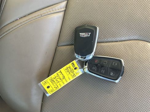 Used 2018 Cadillac Escalade Platinum image 20