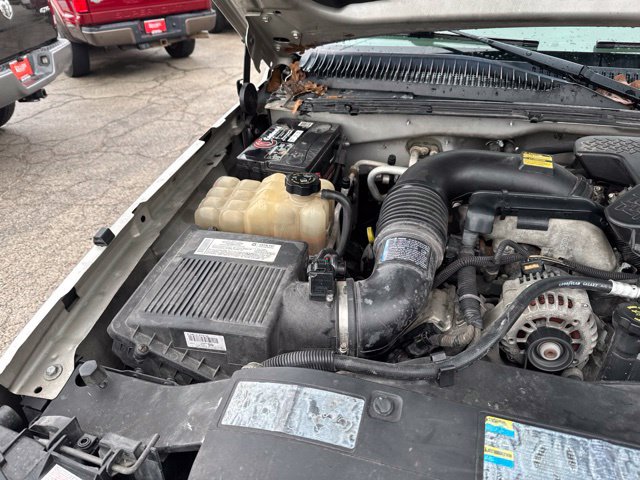 Used 2005 Chevrolet Silverado 3500 LS w/ Heavy-Duty Power Package AWD/4WD image 6
