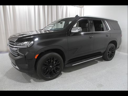 Used 2024 Chevrolet Tahoe Premier AWD/4WD image 3