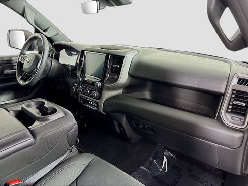Used 2025 RAM 1500 Warlock AWD/4WD image 32