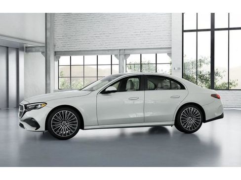 New 2026 Mercedes-Benz E 450 4MATIC Sedan image 36