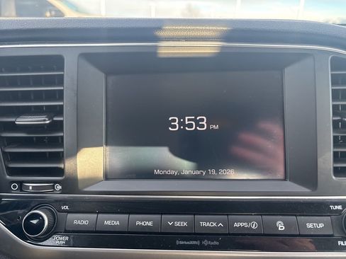 Used 2018 Hyundai Elantra Limited image 26