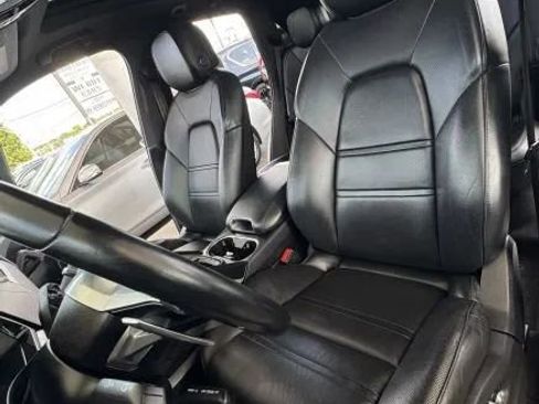 Used 2019 Porsche Cayenne AWD/4WD image 19