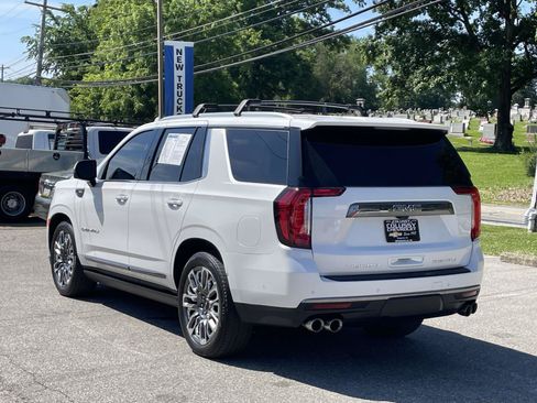Used 2023 GMC Yukon Denali Ultimate AWD/4WD image 5