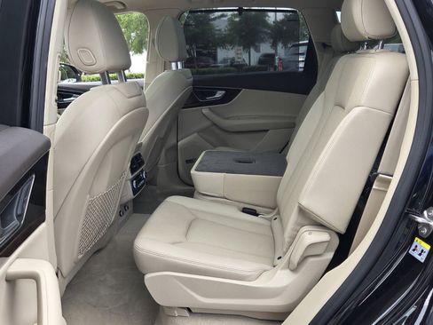 Used 2019 Audi Q7 3.0T Prestige AWD/4WD image 11