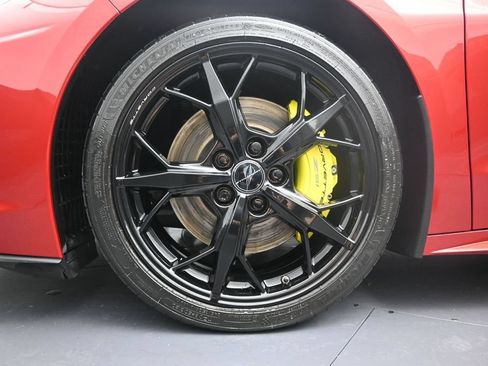 Used 2022 Chevrolet Corvette Stingray Premium Conv w/ Z51 Performance Package RWD image 10
