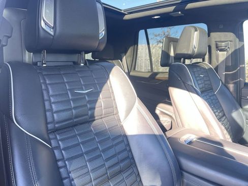 Used 2021 Cadillac Escalade Premium Luxury Platinum image 32