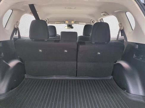 Used 2017 Toyota RAV4 LE image 6