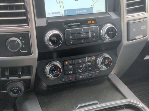 Certified 2021 Ford F450 Platinum w/ FX4 Off-Road Package AWD/4WD image 26