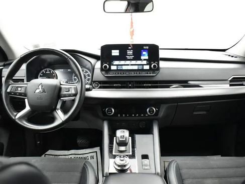 Used 2024 Mitsubishi Outlander Ralliart image 19