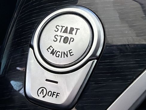 Used 2019 BMW 740i w/ Executive Package image 36