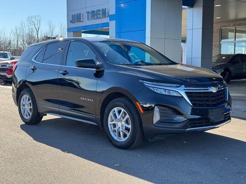 Used 2022 Chevrolet Equinox LT image 2