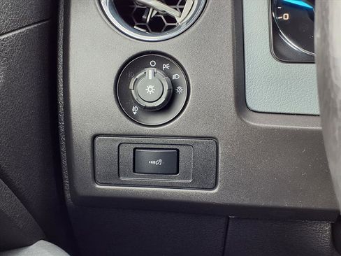 Used 2013 Ford F150 XLT w/ Luxury Equipment Group image 18