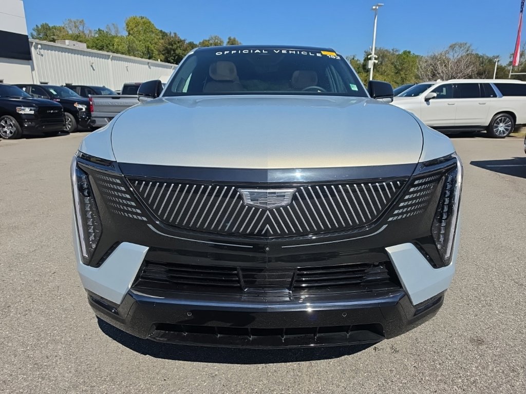 Used 2025 Cadillac Escalade IQ Sport 2 AWD/4WD image 2