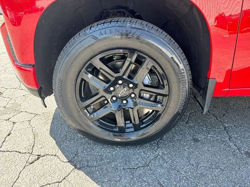 Used 2022 Chevrolet Silverado 1500 RST image 12