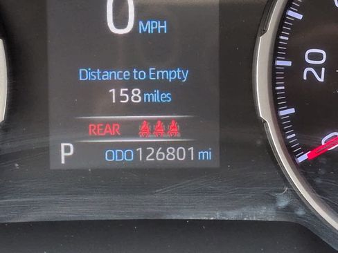 Used 2019 Toyota RAV4 LE FWD image 24