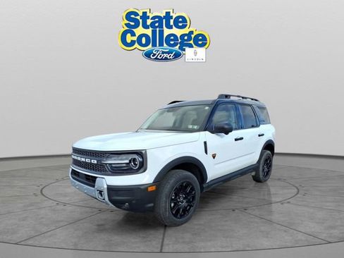 Used 2025 Ford Bronco Sport Badlands image 2