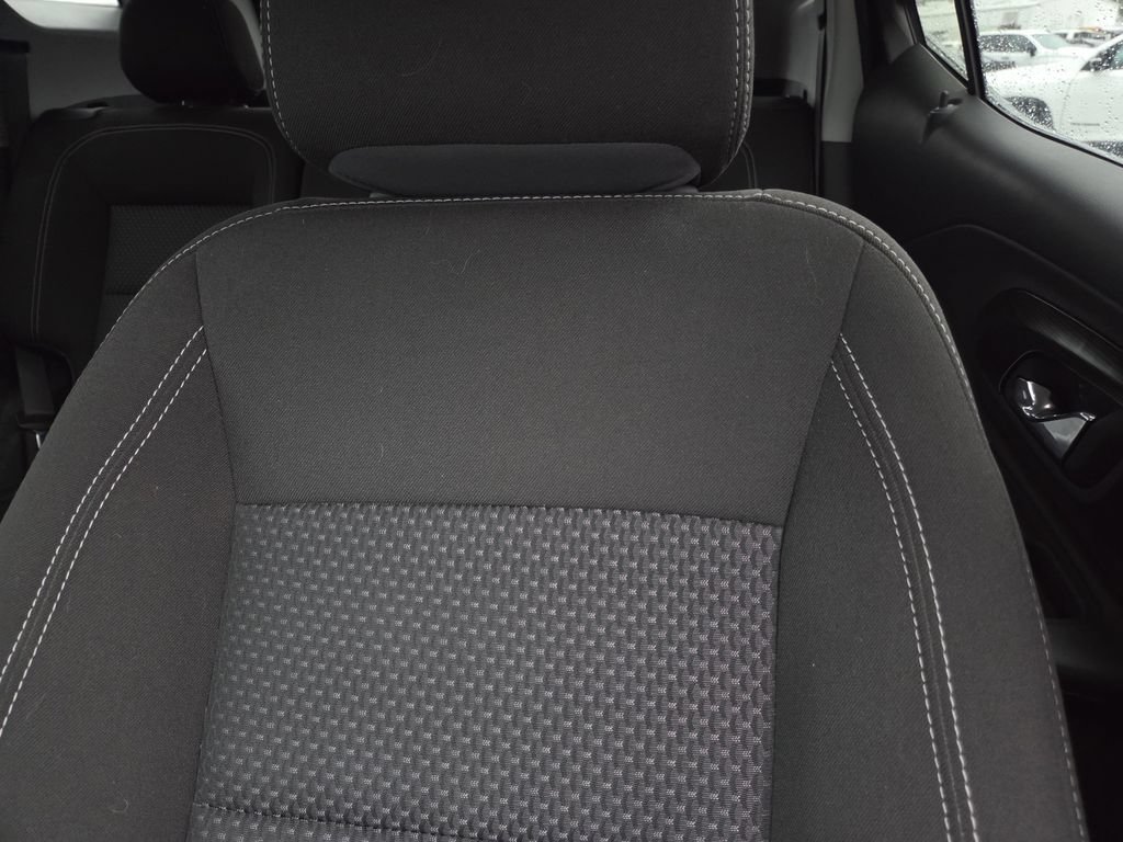 Used 2024 GMC Terrain SLE FWD image 17