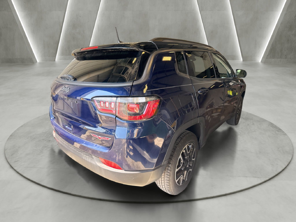 Used 2019 Jeep Compass Trailhawk w/ Cold Weather Group AWD/4WD image 6