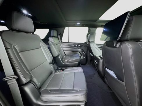 Used 2023 GMC Yukon Denali w/ Advanced Technology Package AWD/4WD image 31