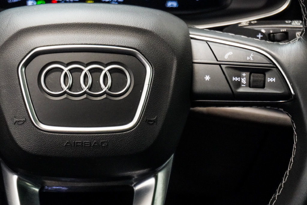 Used 2022 Audi Q8 Premium AWD/4WD image 15
