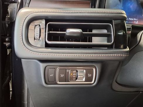 Used 2025 Lincoln Aviator Reserve w/ Equipment Group 201A AWD/4WD image 19