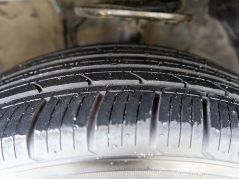 Used 2019 Toyota Highlander SE image 31