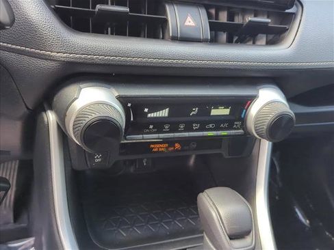 Certified 2021 Toyota RAV4 LE FWD image 22
