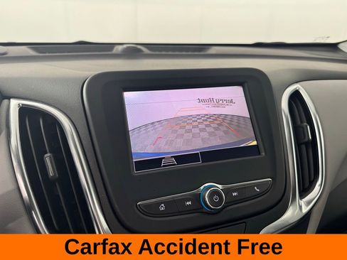 Used 2022 Chevrolet Equinox LS w/ LS Convenience Package image 3