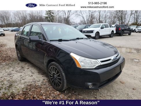 Used 2009 Ford Focus SES image 2