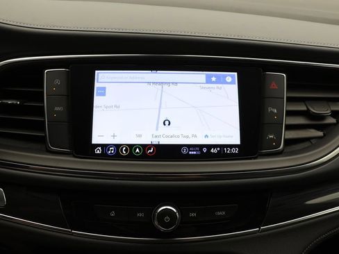 Used 2024 Buick Enclave Premium image 25