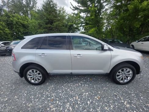 Used 2010 Ford Edge Limited FWD image 4