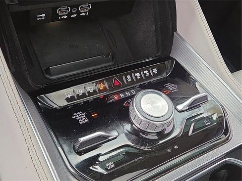 Used 2023 Jeep Grand Wagoneer Series II w/ Premium Group II image 16