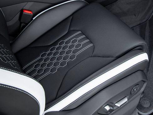 Used 2024 Lamborghini Urus S AWD/4WD image 52