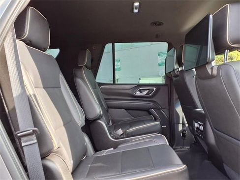 Used 2021 GMC Yukon SLT w/ Rear Media and Nav Package image 23