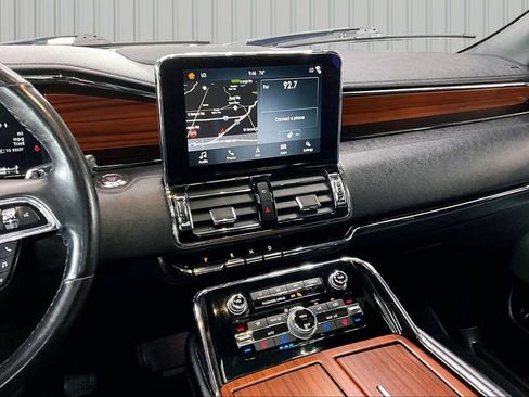 Used 2019 Lincoln Navigator Reserve AWD/4WD image 9