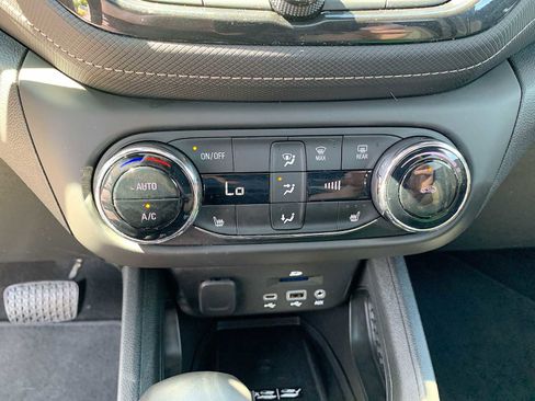 Certified 2023 Chevrolet TrailBlazer ACTIV w/ Sun and Liftgate Package AWD/4WD image 17